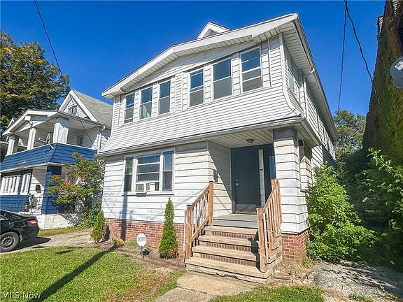 3rd image of 15005 Lucknow Ave