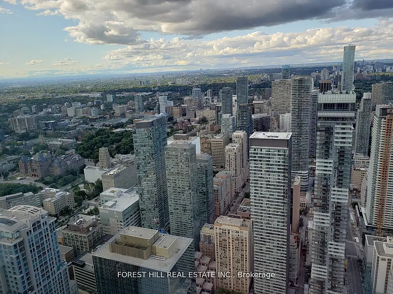 388 Yonge St #7401 — Photo 3