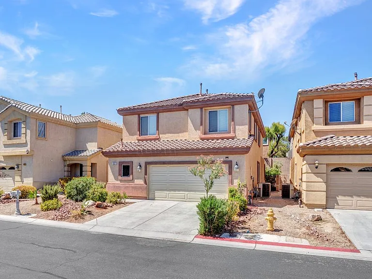 527 Newberry Springs Dr — Photo 4