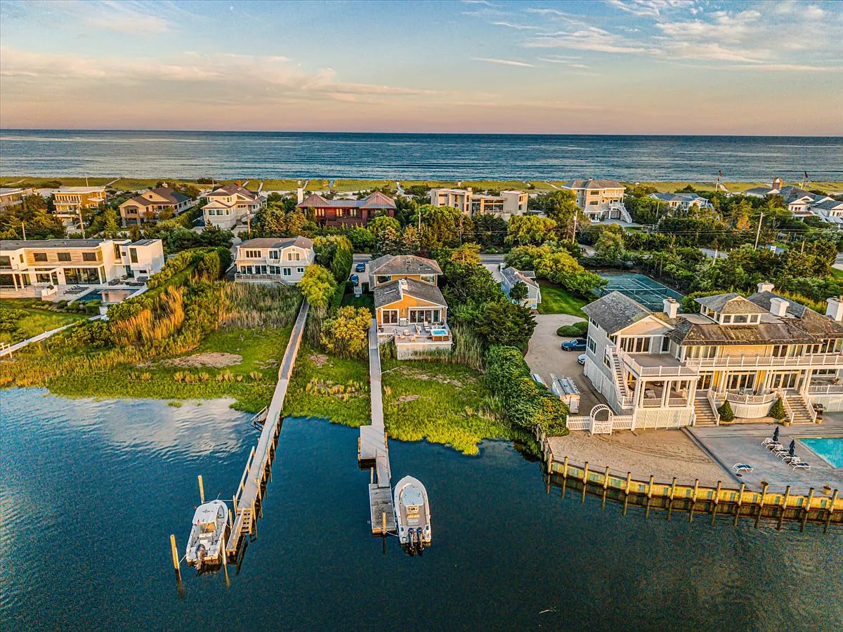 Discover the delight of renting WHB Bayfront in the Off Season — Photo 3