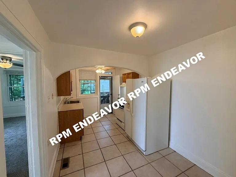 5454 Kingshighway — Photo 4
