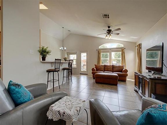 4th image of 3402 Campanella Dr