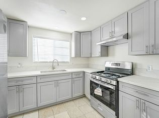 400 W 109th St #2, Los Angeles, CA 90061