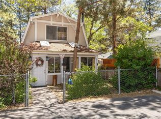425 Sunset Ln, Sugarloaf, CA 92386