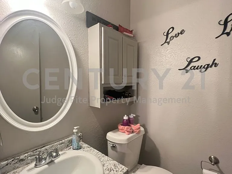 1108 N Elm St #6 — Photo 9