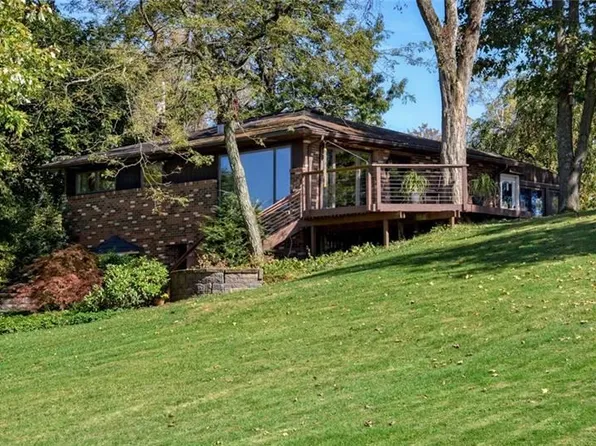111 Cashdollar Rd, Mars, PA 16046