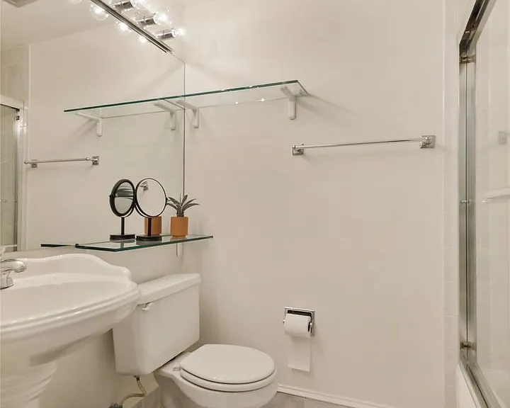 1397 Canterbury Way — Photo 34