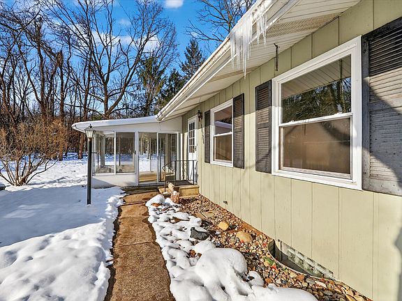 3rd image of 10206 Cricklewood Ct