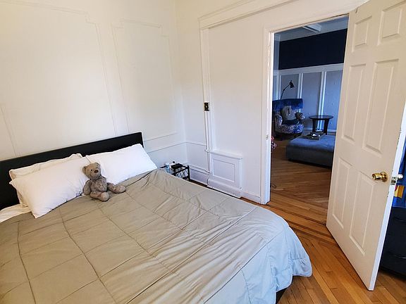 3rd image of 66 Romaine Ave APT 16