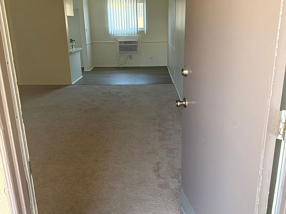 2nd image of 6857 Whitsett Ave #5