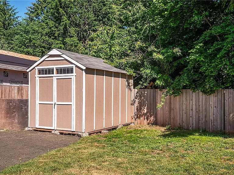 1141 Pinedrop Loop SE — Photo 5
