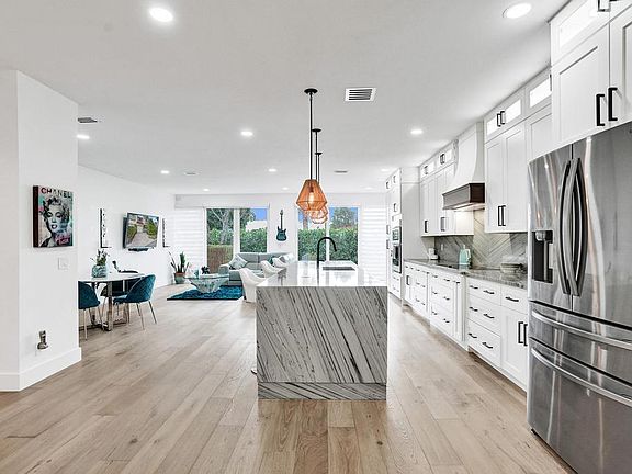 5th image of 6800 Via Regina