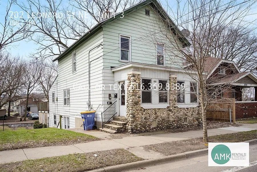202 Leonard St NE #3