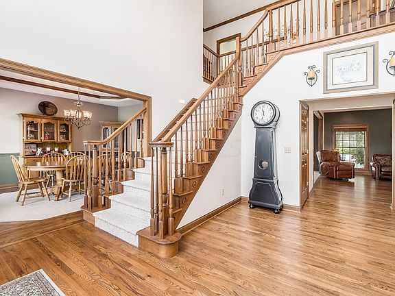 4th image of 84 Wexford Dr