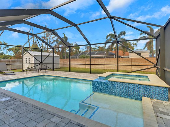 4th image of 4610 Catalina Ln