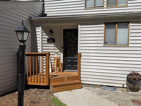 102 Oak Pl, Villa Rica, GA 30180