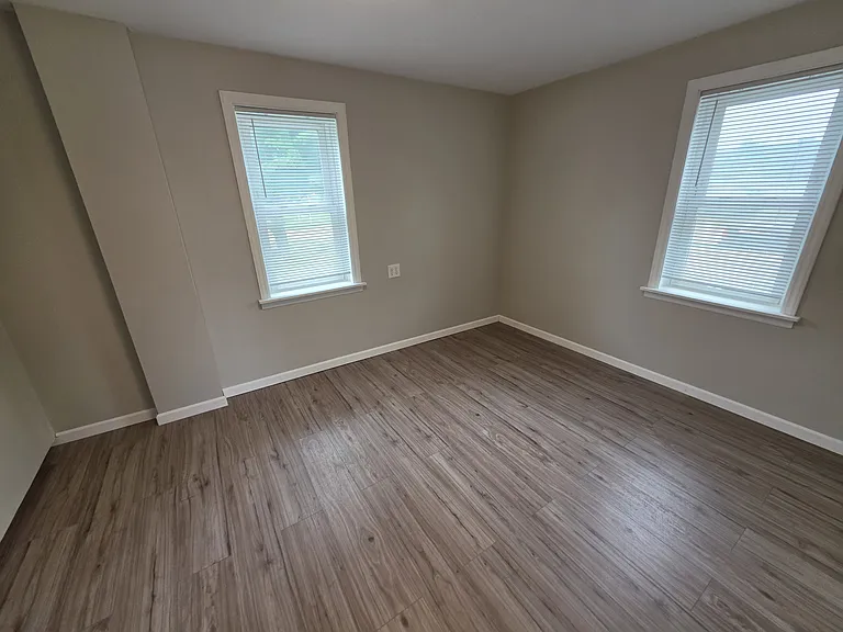 14285 Tyler St — Photo 2