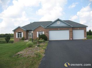 17502 Fieldstone Dr, Marengo, IL 60152