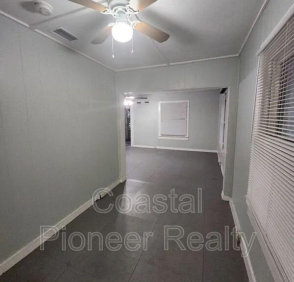 701 Newton Ave S — Photo 8