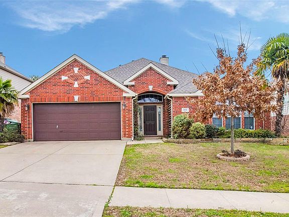 3rd image of 4014 Chinaberry Dr