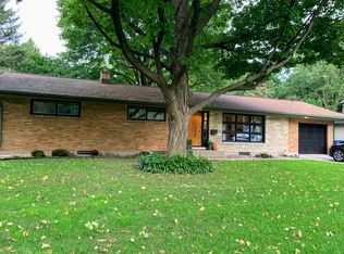 5200 McKenna Rd, Monona, WI 53716