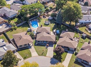 Forest Glade, Windsor, ON N8R 2C4