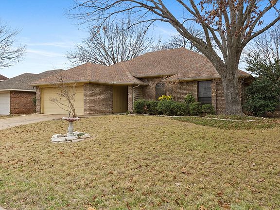2nd image of 7824 Mahonia Dr