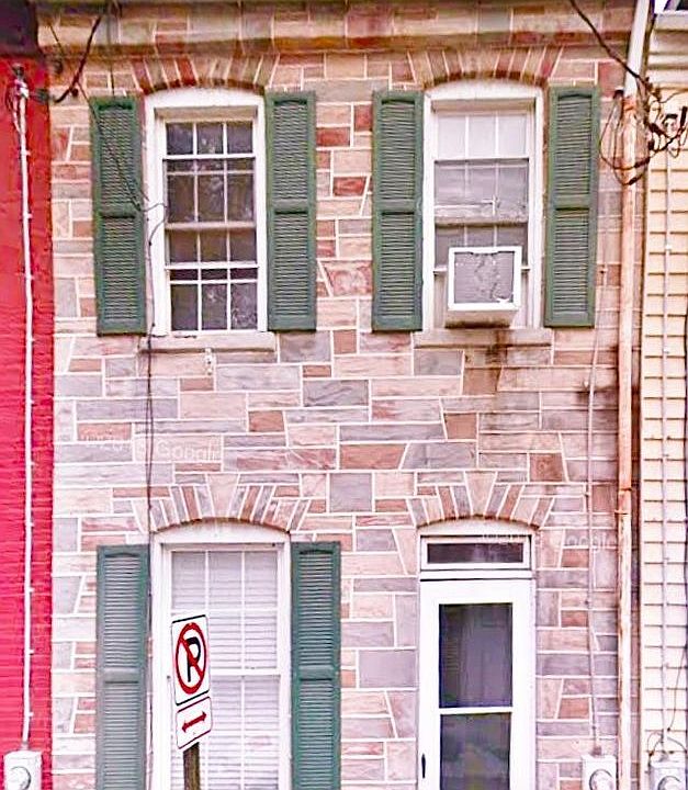 1st image of 339 E Marion St