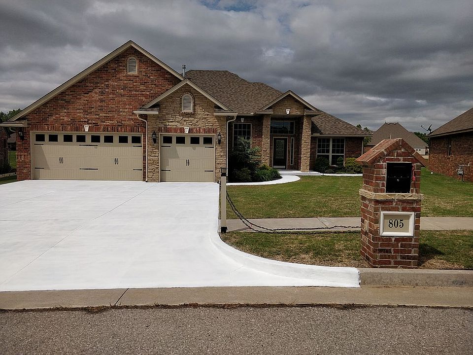1st image of 805 Golden Pond Dr