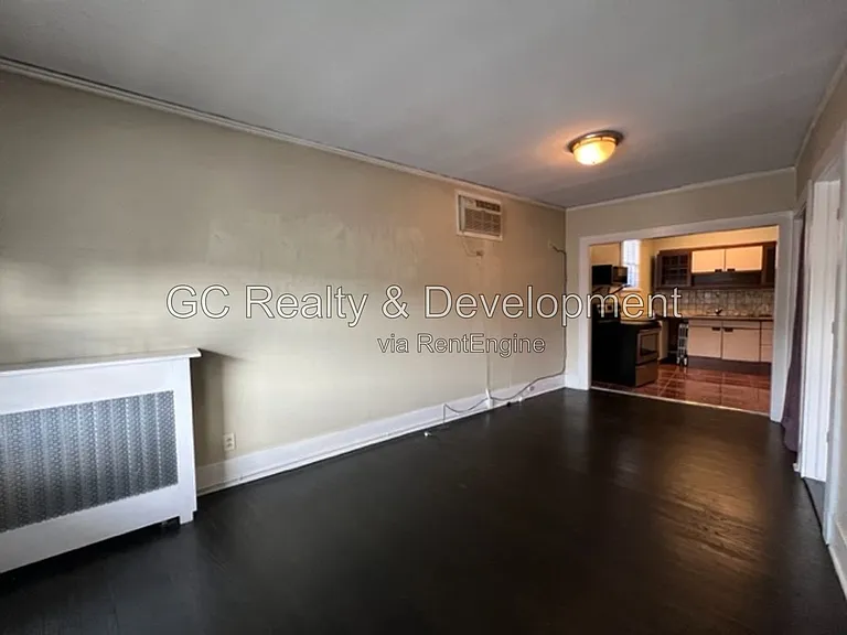 534 Crescent Blvd — Photo 4