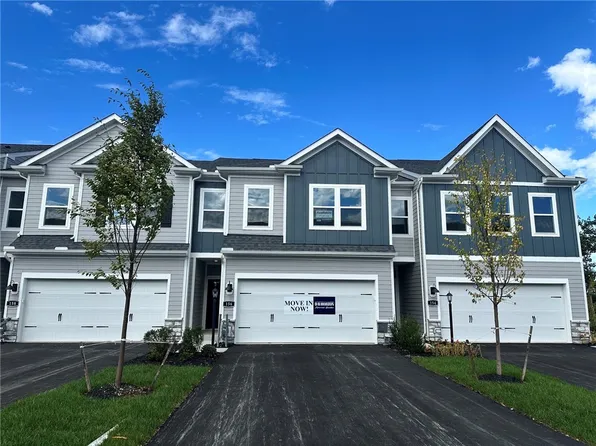 156 River Ridge Dr, Moon/crescent Township, PA 15108