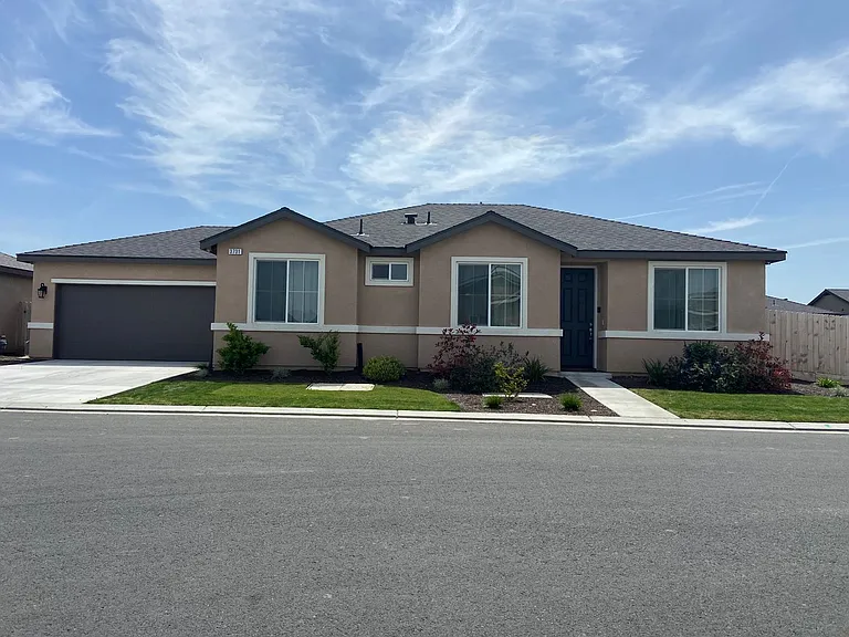 3731 W Nellis Ave — Photo 1