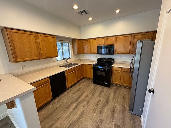 4th image of 454 E Placita Lezna