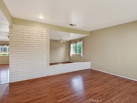 5th image of 22155 De Berry St