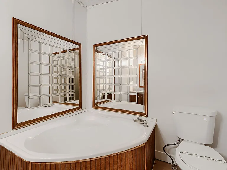 6105 Berthelot Ln — Photo 12