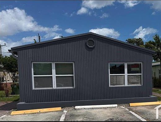 1st image of 619 NE 3rd St #18