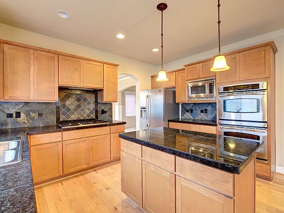 3rd image of 3066 NE Marquette Way