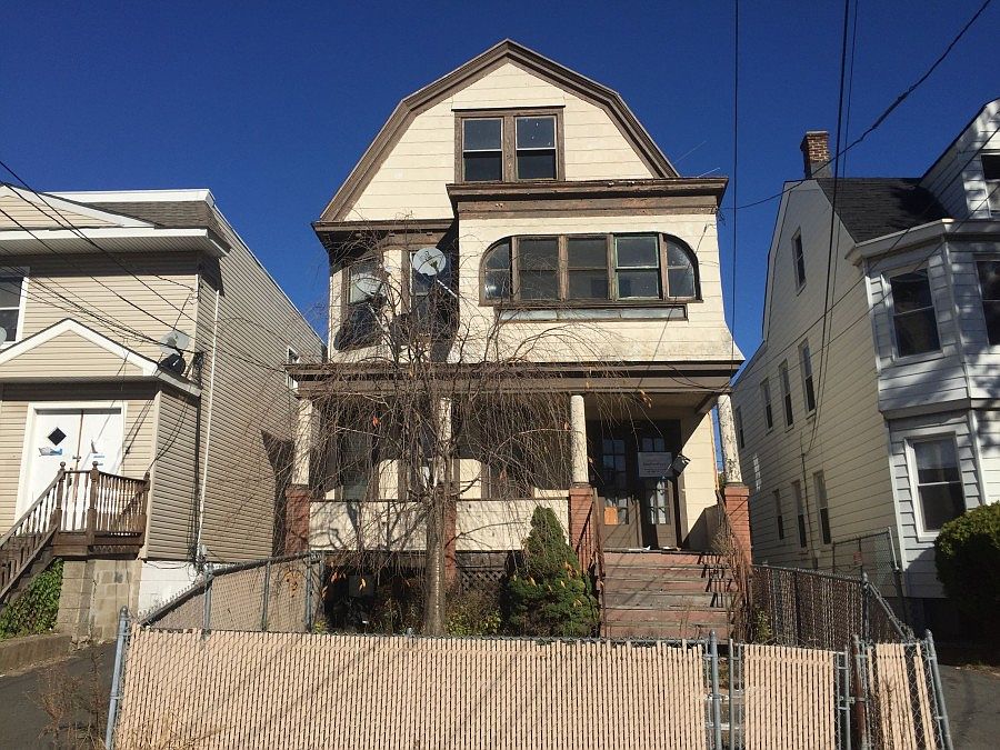 1st image of 931 Chancellor Ave