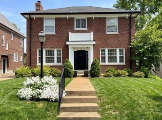 59 Arundel Pl, Saint Louis, MO 63105