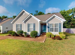 1317 Branchside Ct, Thompsons Station, TN 37179