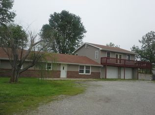 6303 State Rd E, Auxvasse, MO 65231