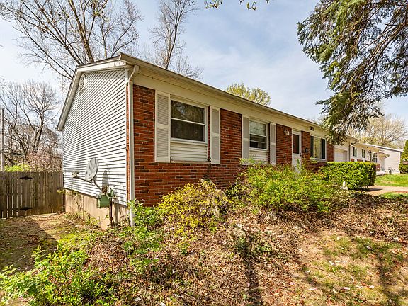 2nd image of 5227 Ville Cecelia Ln