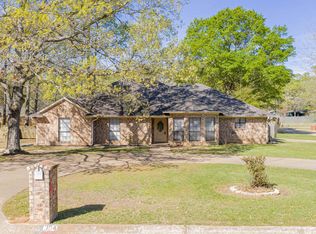 304 Chickasaw Trl, Gilmer, TX 75644