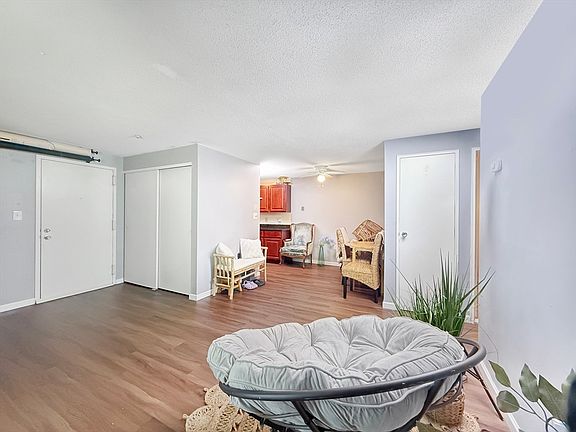 3rd image of 7 Village Rock Ln APT 2