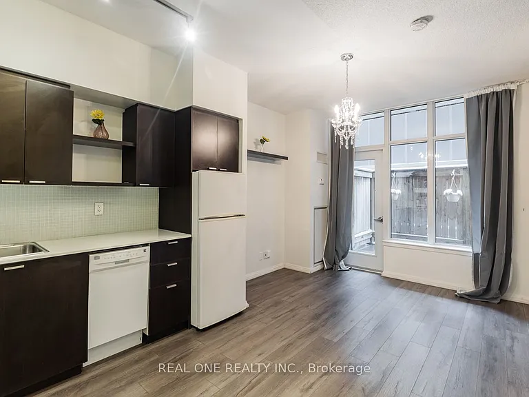 35 Hayden St #104 — Photo 3