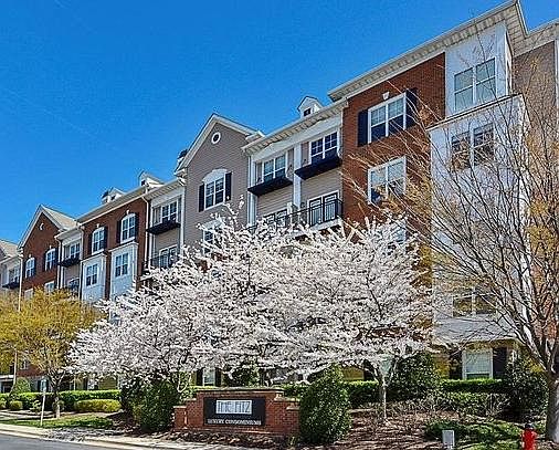 1st image of 501 Hungerford Dr APT 212