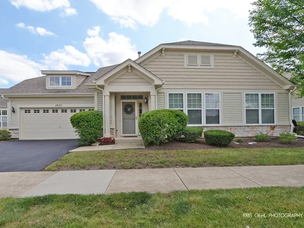 1825 Foxridge Ct, Aurora, IL 60502