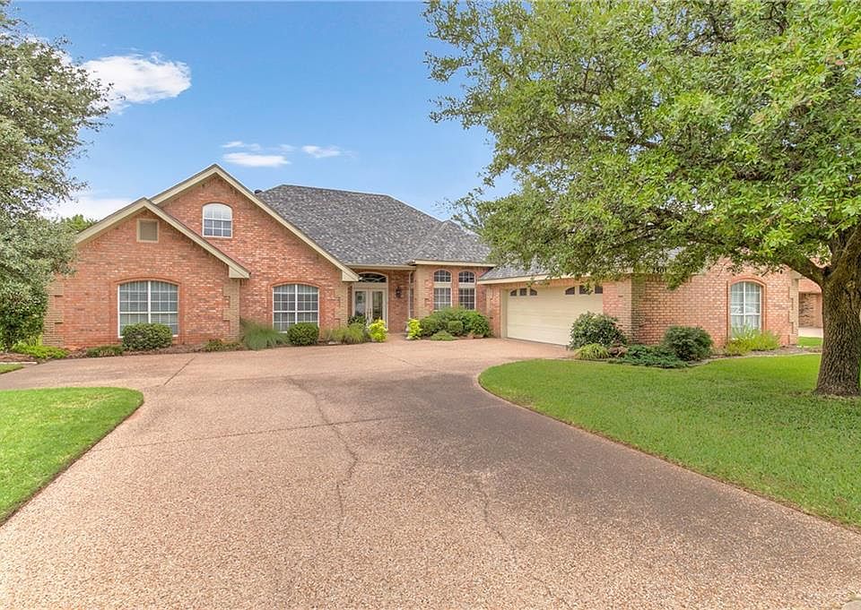 1st image of 2501 Pebble Dr