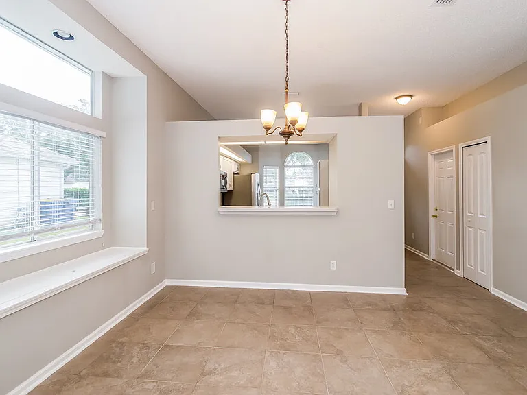 3338 Ayrshire St — Photo 6