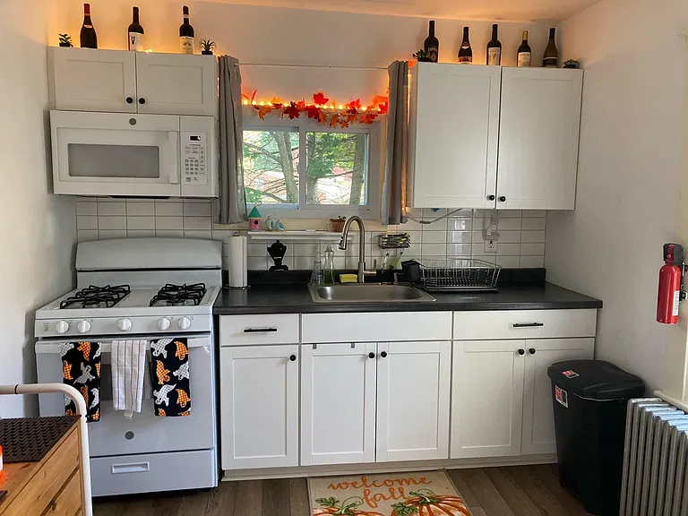 1189 W Main St #C — Photo 3